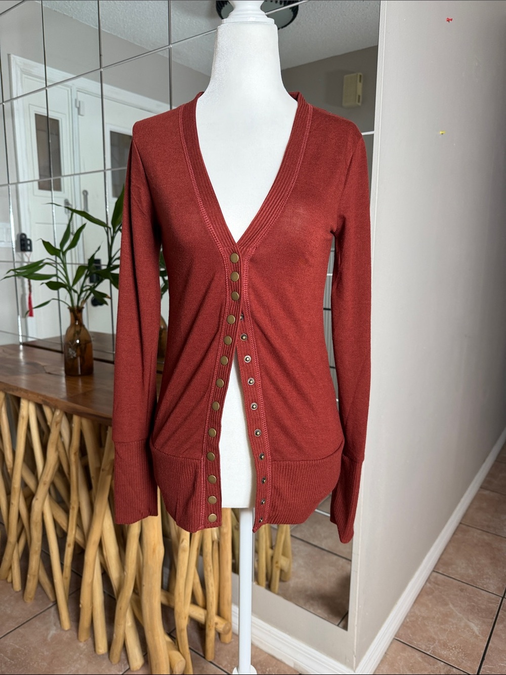 NWOT Zenana Outfitters Rust Snap-Front V-Neck Cardigan